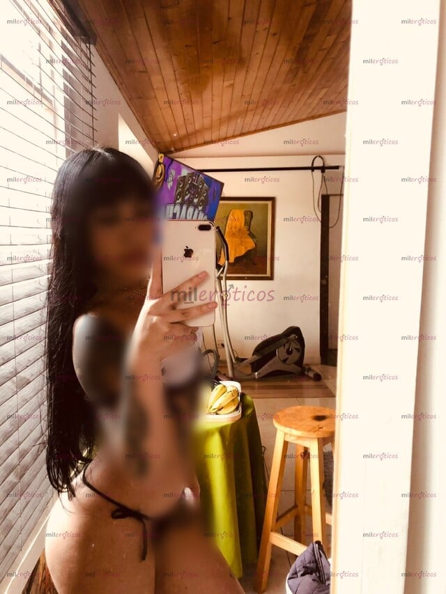 FOTOS DE NUEVA Y HERMOSA FLACA ROLA CON BELLAS CURVAS Y RICA COLA REDONDA