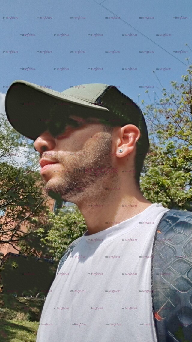 FOTOS DE SOY UN HOMBRE DISPONIBLE PARA TODO LO QUE DESEAS