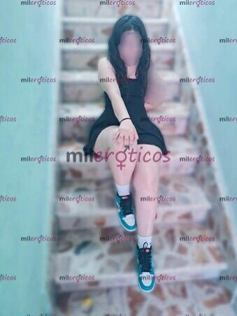 FOTOS DE DELICIOSA NENA CON GANAS DE PROBAR TU RICA VERGA PAPI