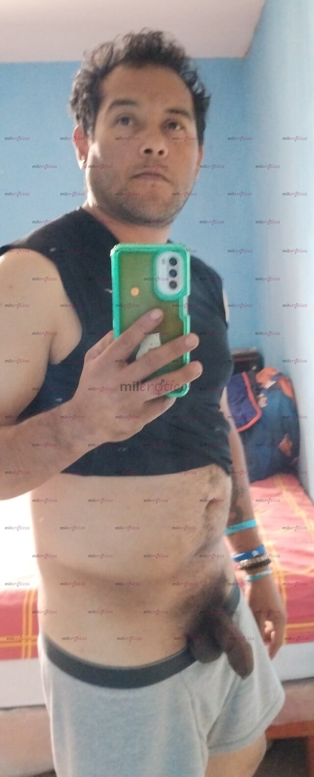 FOTOS DE HOLA PODEMOS SER A..... CON DERECHO? HOMBRE HETERO COMPLACIENTE
