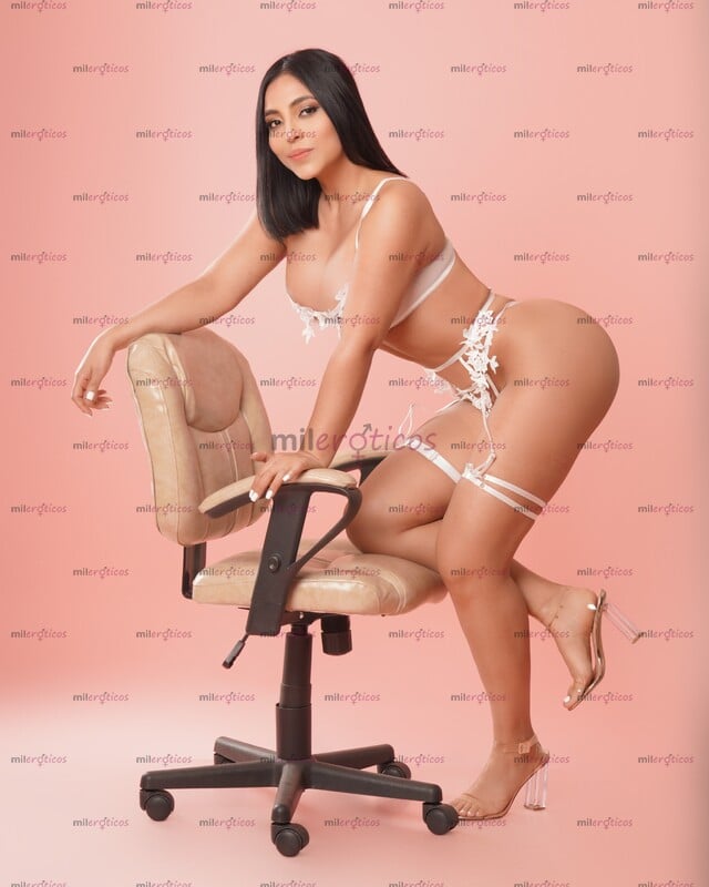 FOTOS DE COLOMBIANA ARDIENTE, SOY EMMA 24 AÑOS POR PRIMERA VEZ EN TU PAÍS