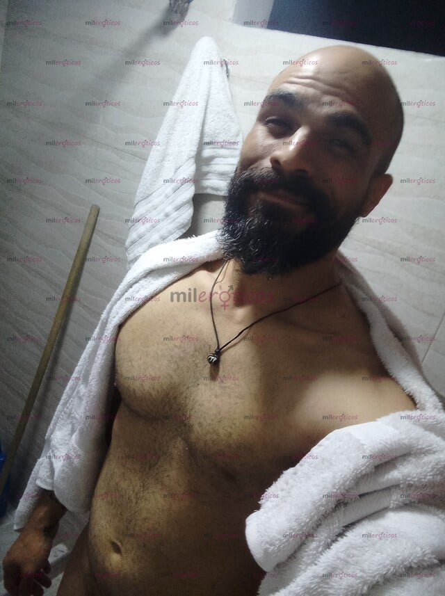 FOTOS DE 8 ) MORENO CALIENTISIMO CON UNA DELICIOSA VERGA...$)