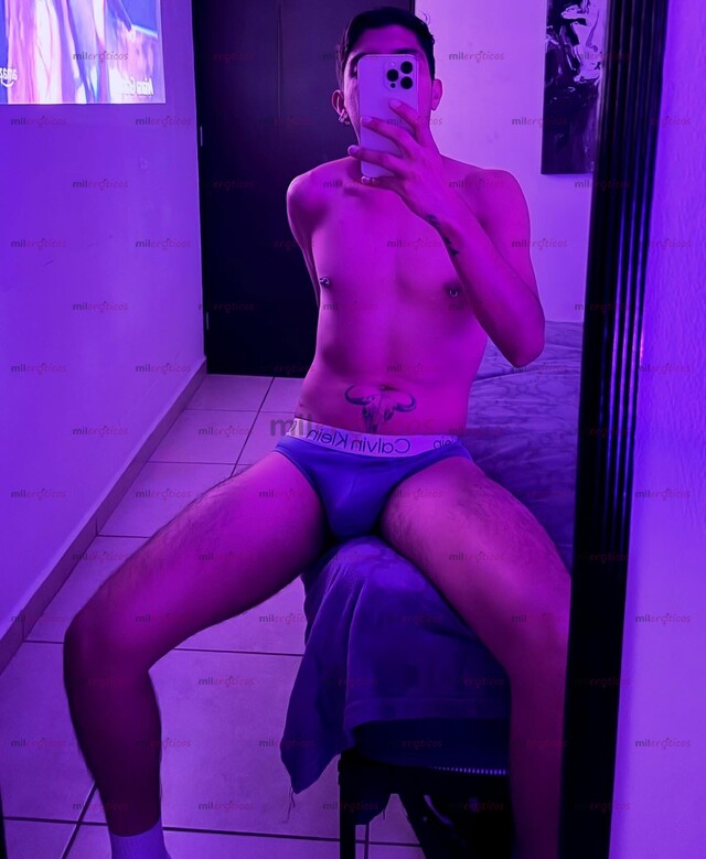 FOTOS DE PAS MASC SUMISO O DOMINANTE JOVEN ATLÉTICO CON RICO CULO