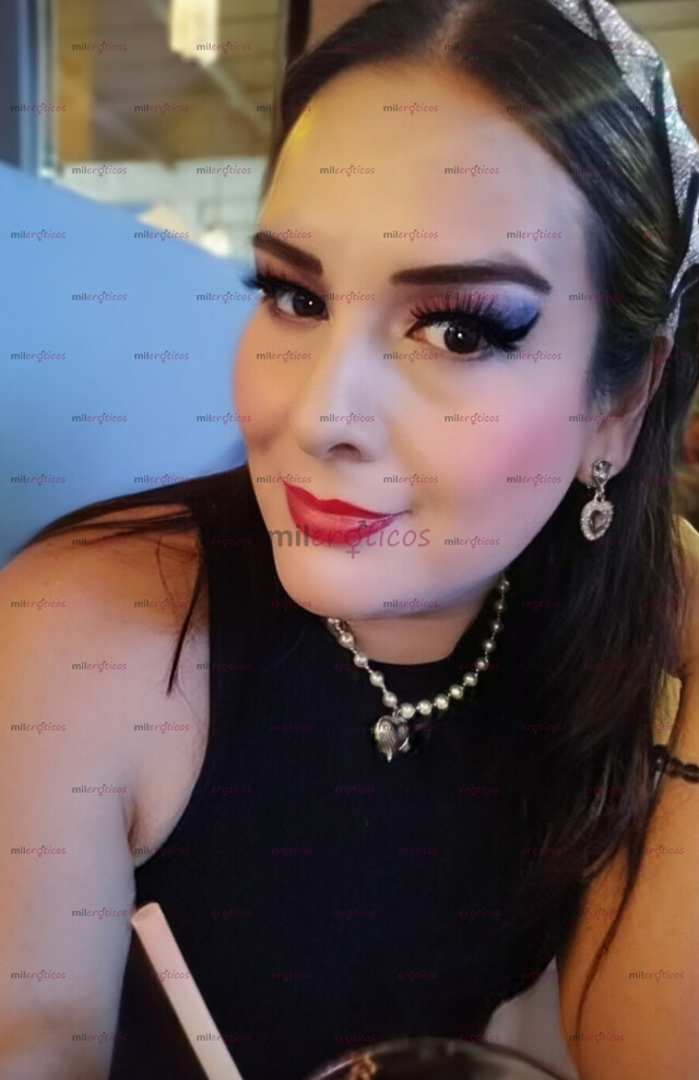 FOTOS DE HERMOSA CHICA TRANS CON RICO CARAMELITO Y COLITA APRETADITA