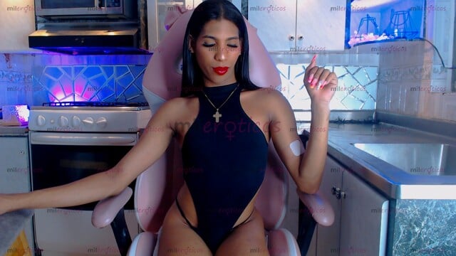 FOTOS DE NIÑA TRANS CHUPONA TRAGONA MIRANDA LECHERA
