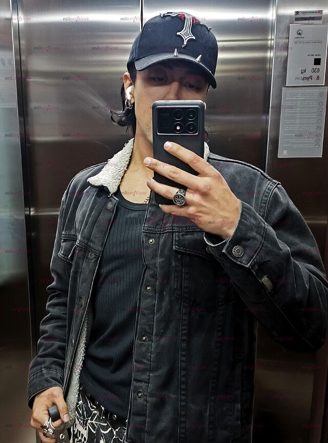 FOTOS DE SOY LOGAN, ESTOY BUSCANDO UNA PERRITA SUMISA PARA HACERLA VENIR EN MI VERGA