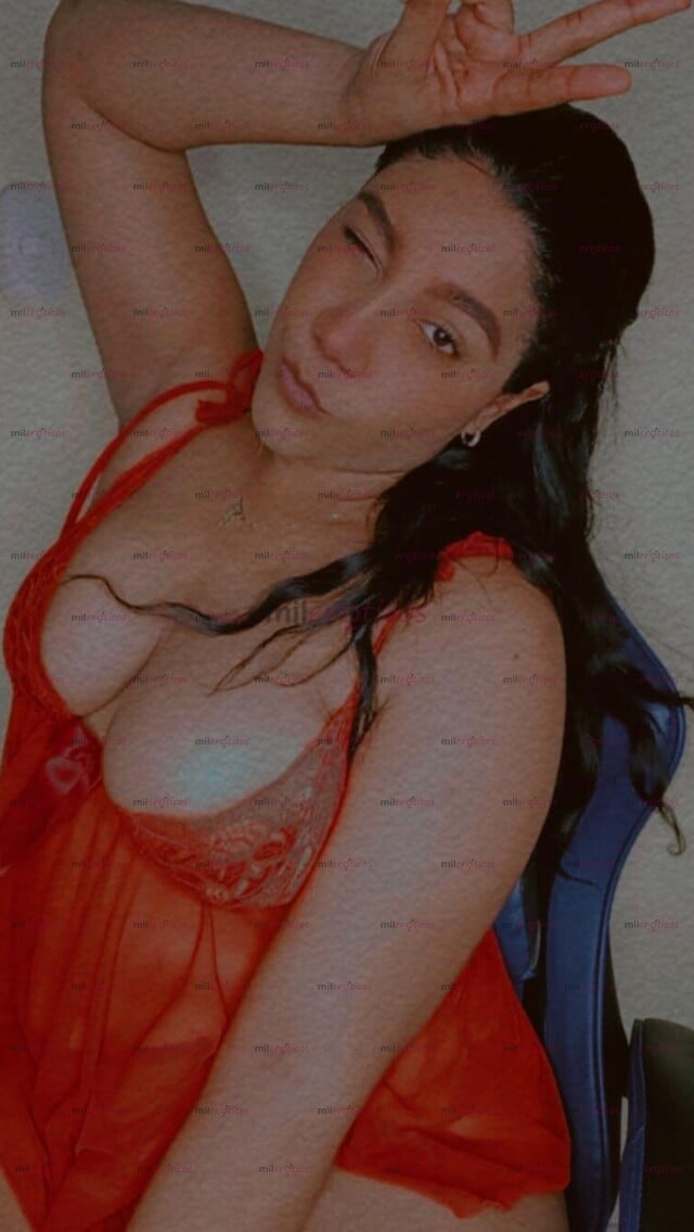 FOTOS DE MORENA ARDIENTE Y GORDITA CON GANAS DE SACARTE LA LECHE DESDE 8K