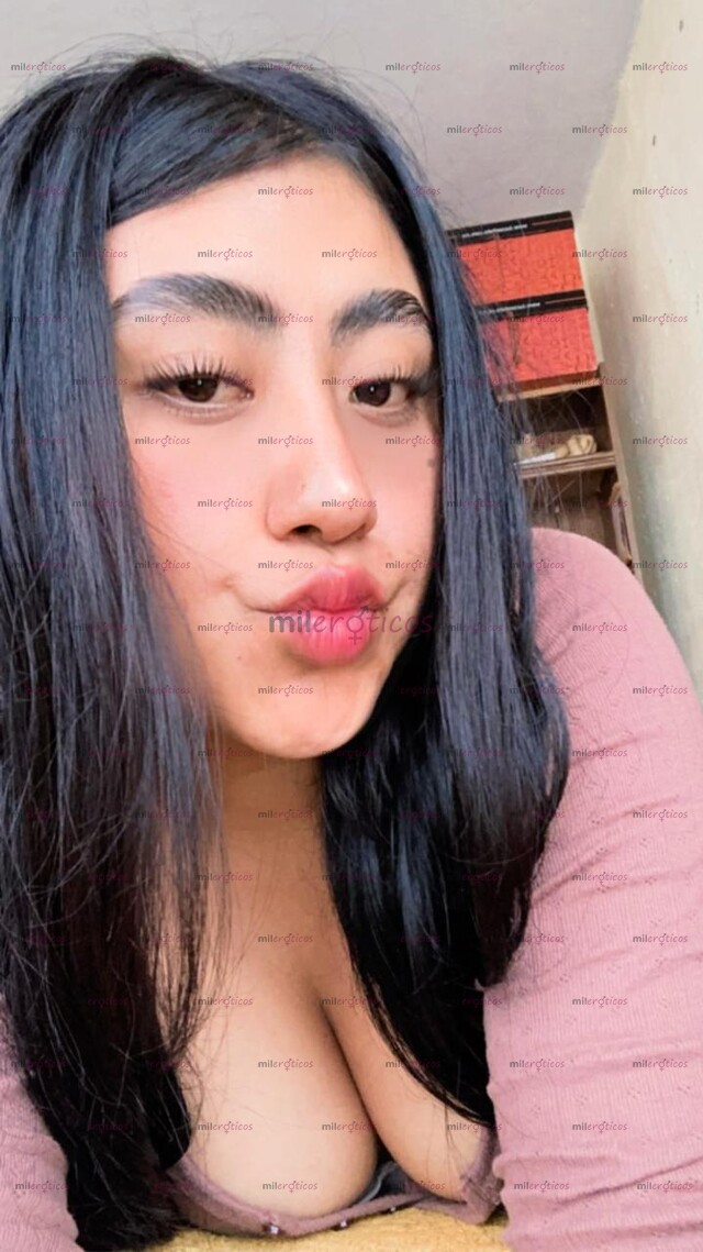 FOTOS DE ADRI PROVOCANDO MIRADAS , SIN DECIR UNA PALABRA