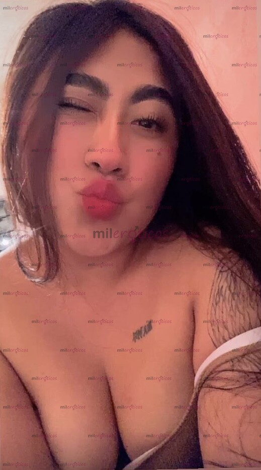 FOTOS DE ADRI PROVOCANDO MIRADAS , SIN DECIR UNA PALABRA
