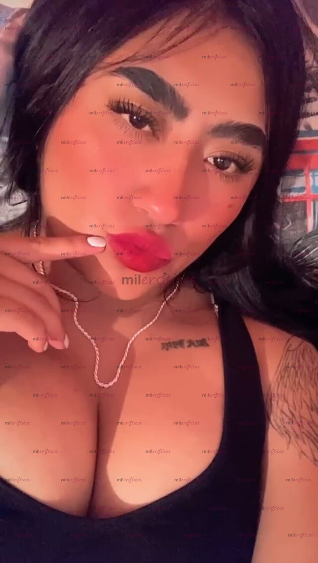 FOTOS DE ADRI PROVOCANDO MIRADAS , SIN DECIR UNA PALABRA
