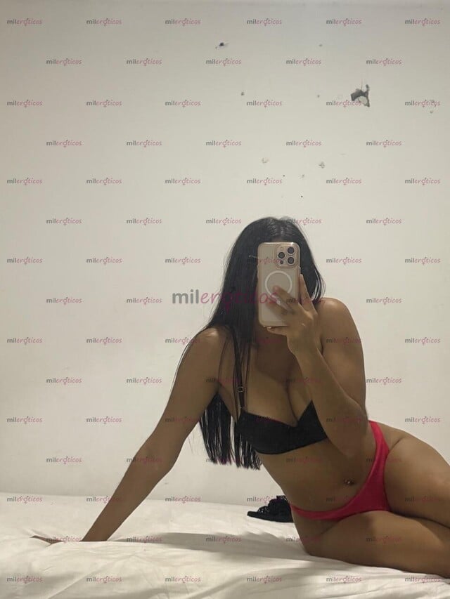 FOTOS DE VIDEO LLAMADA DESDE 7K MORENITA MUY PUTICA CON GANAS DE LECHE