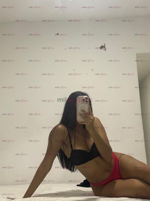 FOTOS DE VIDEO LLAMADA DESDE 7K MORENITA MUY PUTICA CON GANAS DE LECHE