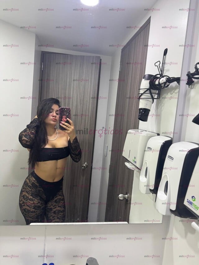 FOTOS DE NIKOL, LATINA DE 19 AÑOS PIEL SUAVE, MIRADA QUE HIPNOTIZA