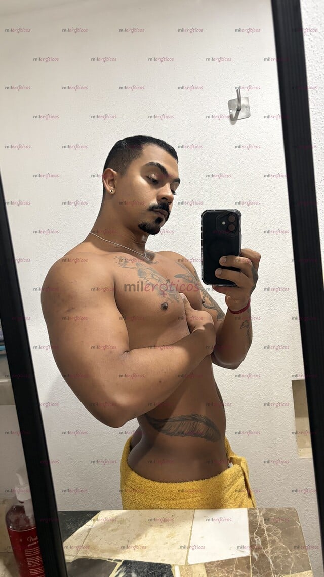 FOTOS DE DOMINICANO, 28 AÑOS, CON UNA PRESENCIA QUE COMBINA SEGURIDAD, ELEGANCIA Y UN TOQ