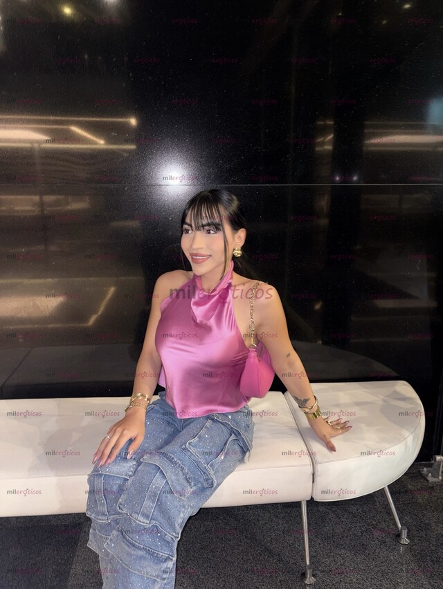 FOTOS DE BELLEZA ESPECTACULAR HERMOSA DE CUERPO ENTERO