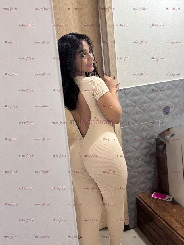 FOTOS DE LINDA PELINEGRA NALGONA HERMOSA CALIENTE EXÓTICA NUEVA EN LA CIUDAD