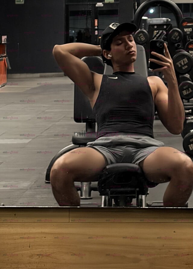 FOTOS DE JOVEN REGIO NALGON Y VERGON CON 22 CM, CON LUGAR