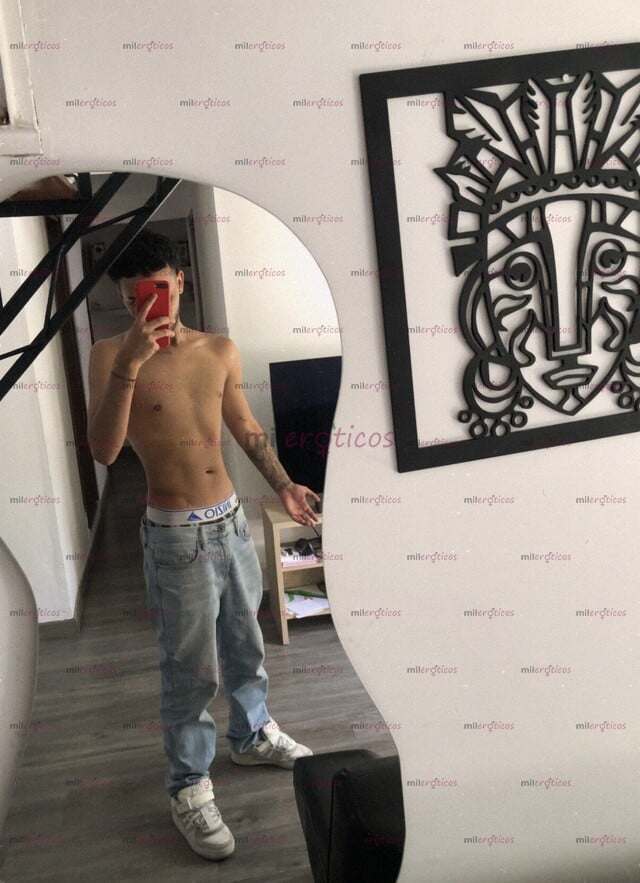 FOTOS DE COLOMBIANO PAISA XXL RECIEN LLEGADO CON GANAS DE FOLLAR