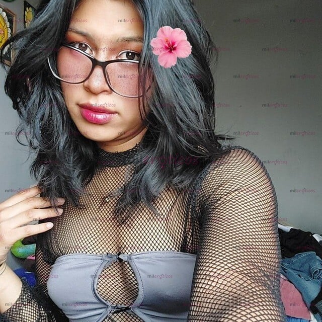 FOTOS DE CHICA MORENITA, TIERNA, CHAPARRITA Y ATREVIDA ME GUSTA COMPLACER :) Y PASARLA MU