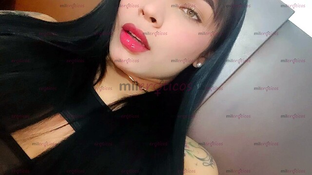 FOTOS DE OJOS CLAROS PIEL DELICADA DE PASO EN LA CIUDAD