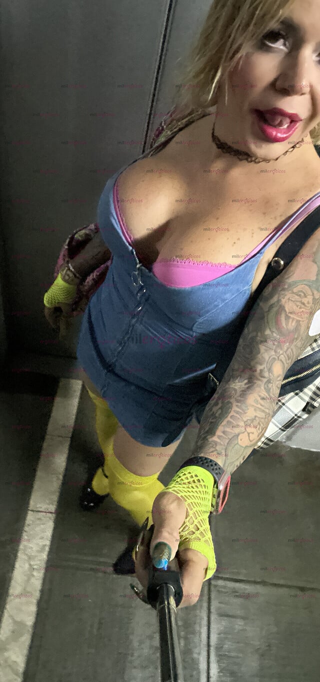 FOTOS DE MUJER, TRANS, RUBIA, DE BONITO CUERPO, PIEL BLANCA, SIEMPRE OLIENDO RICO
