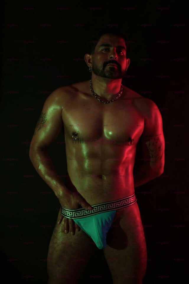 FOTOS DE EXCLUSIVE EXECUTIVE COMPANION TOP TIER LATIN FIT GUY IN GUADALAJARA