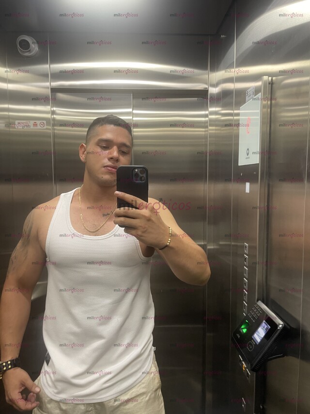 FOTOS DE TU MEJOR ELECCION UN SCORT PAISA VERGON CON MUCHAS GANAS DE PASARLA BIEN .
