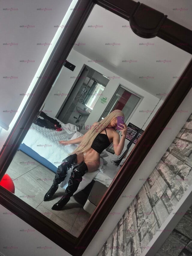 FOTOS DE SENCILLAMENTE HERMOSA POLLITA NATURAL DISPUESTA A COMPLACERTE