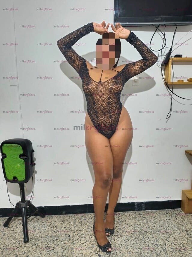 FOTOS DE CARIÑOSA NINFÓMANA MORENITA DESEOSA DE MUCHO SEXO ESPERADO POR TI
