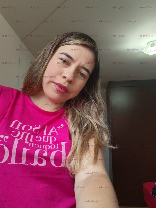 FOTOS DE HERMOSA RUBIA BONITO CUERPO Y CARA ANGELICAL. TRATO DE NOVIOS