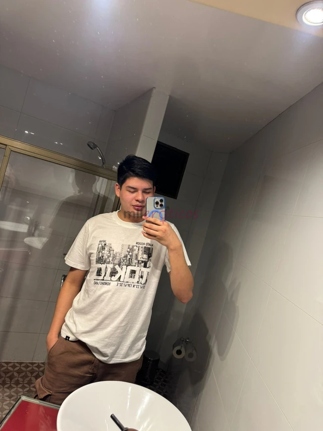 Hola soy antonio chico morboso flakito culon de buen cuerpo ricoo estoy en tu cuidad con lugar discreto con ganas de darte el mejor soy versatil tambi...