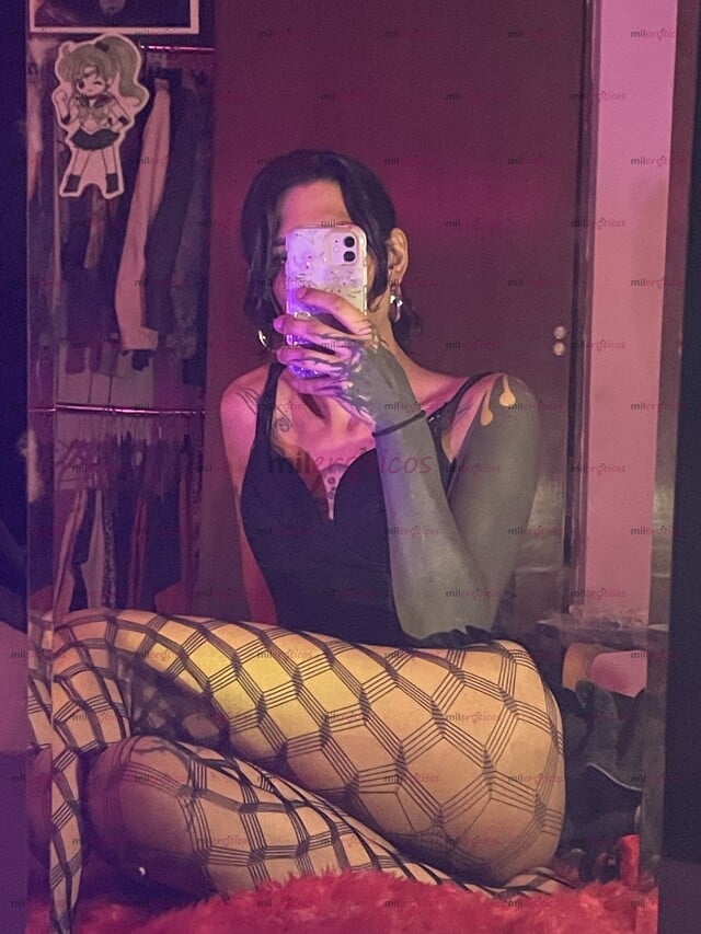 FOTOS DE TRANS DOMINA: EXPERIMENTACIÓN EXTREMA: DOTADA, FOOD PLAY, FETICHES, BDSM