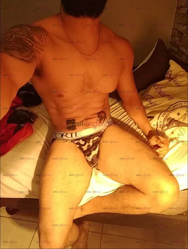 FOTOS DE BARBON AXEL MASSAGE DISPONIBLE APARTIR DE MIERCOLES POR LA TARDE