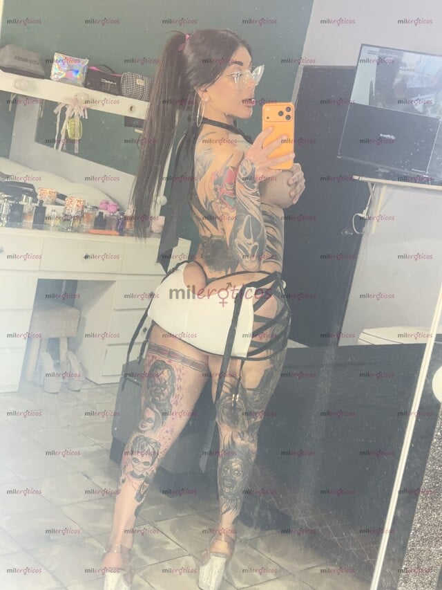 FOTOS DE PAMELA TÚ REYNA IDOLATRADA . POCOS DÍAS PAPI ASÍ Q APROVECHA