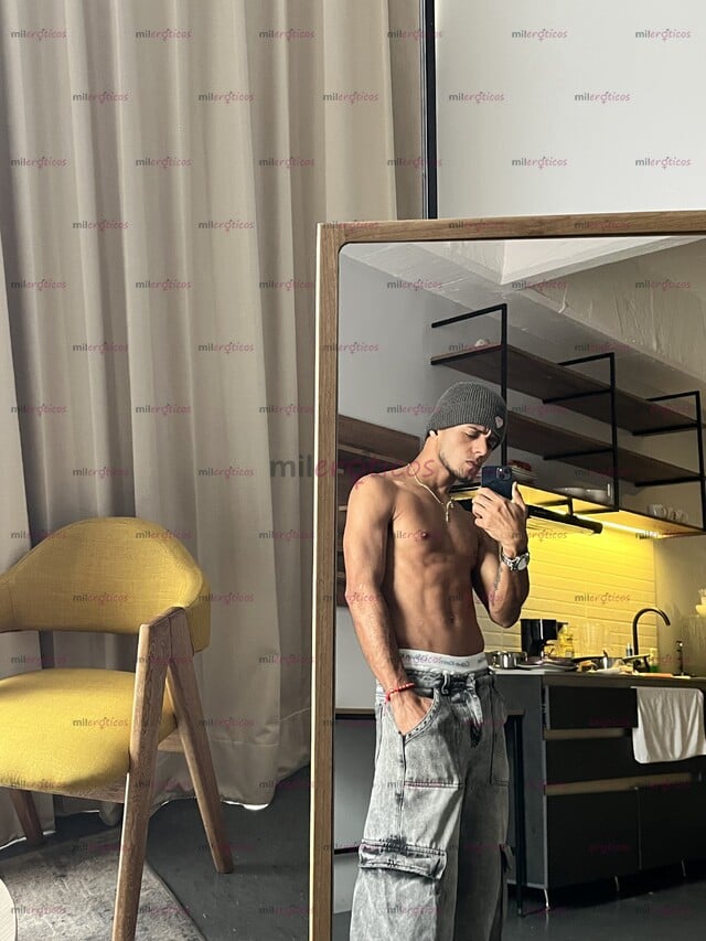 FOTOS DE HETERO ALEXHORNY ROMPE CULOS DISPUESTO A COMPLACERTE, NUEVO EN TU CIUDAD.