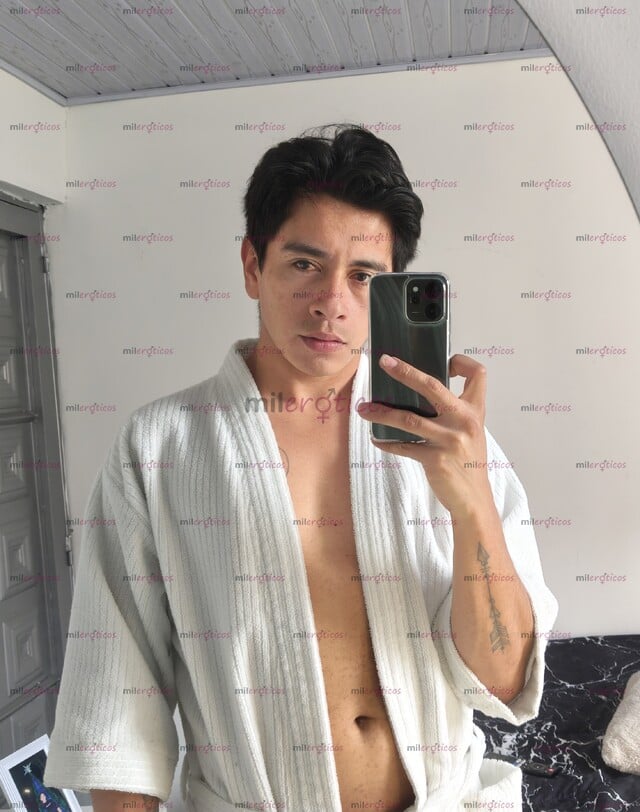 FOTOS DE JULIO CESAR TWINK DELGADO VERGON VERSATIL AGUANTADOR MORBOSO Y LECHERO