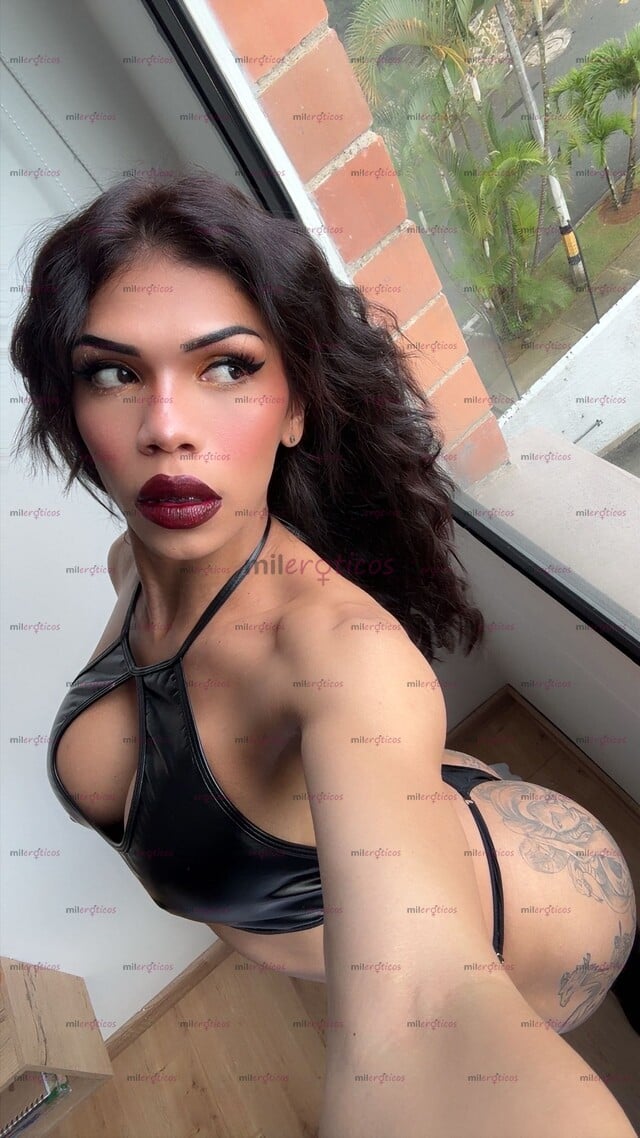 FOTOS DE MUCHOS QUISIERAN TENERME, PERO SÓLO TÚ CON TU DINERO PUEDES POSEERME