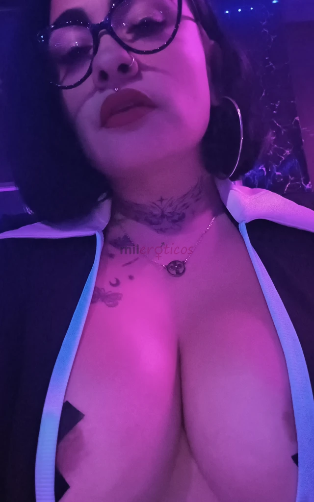 Hola soy alejandralinda pisita complaciente y carinosa con ganas de pasarla rico corazon disfruta escribeme y la pasaremos sabroso con un delicioso ma...