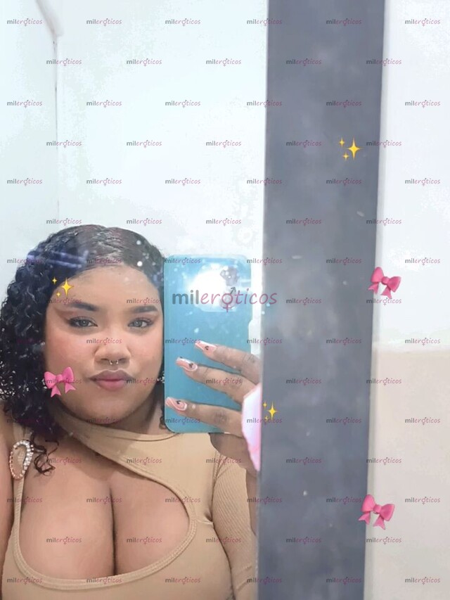 FOTOS DE LINDA MORENA DE CABELLO CRESPO Y CARA LINDA ESPERA POR TI