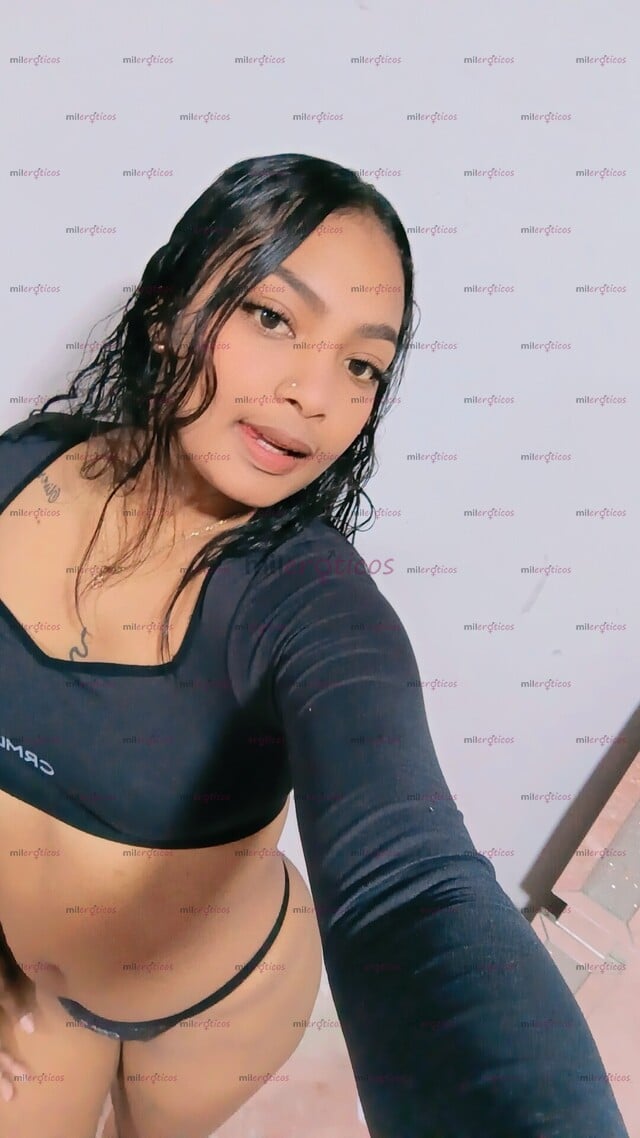 FOTOS DE HOLA CARIÑO DISFRUTA DE ESTA HERMOSA MORENA PELINEGRA ,CABELLO LARGO