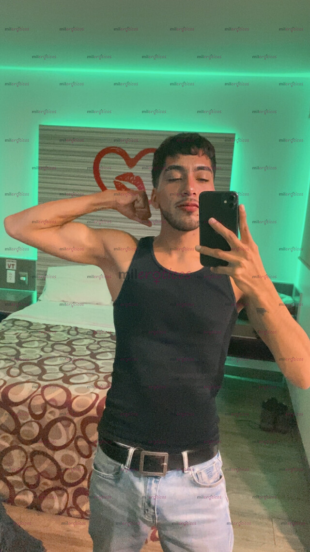 FOTOS DE JOVEN TWINK VERSÁTIL GUAPO CALIENTE ARDIENTE COMPLACIENTE 100% SERVICIO REAL