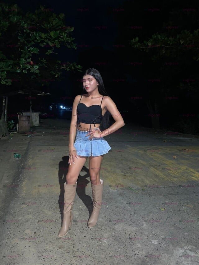 FOTOS DE SOY UNA HERMOSA MUJER TRANS PASIVA, FEMENINA Y EDUCADA