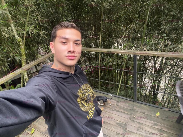 FOTOS DE HOLA MI NOMBRE ES IVÁN UN CHICO RECIÉN LLEGADO A TU CIUDAD CON TAN SOLO 22 CM VE