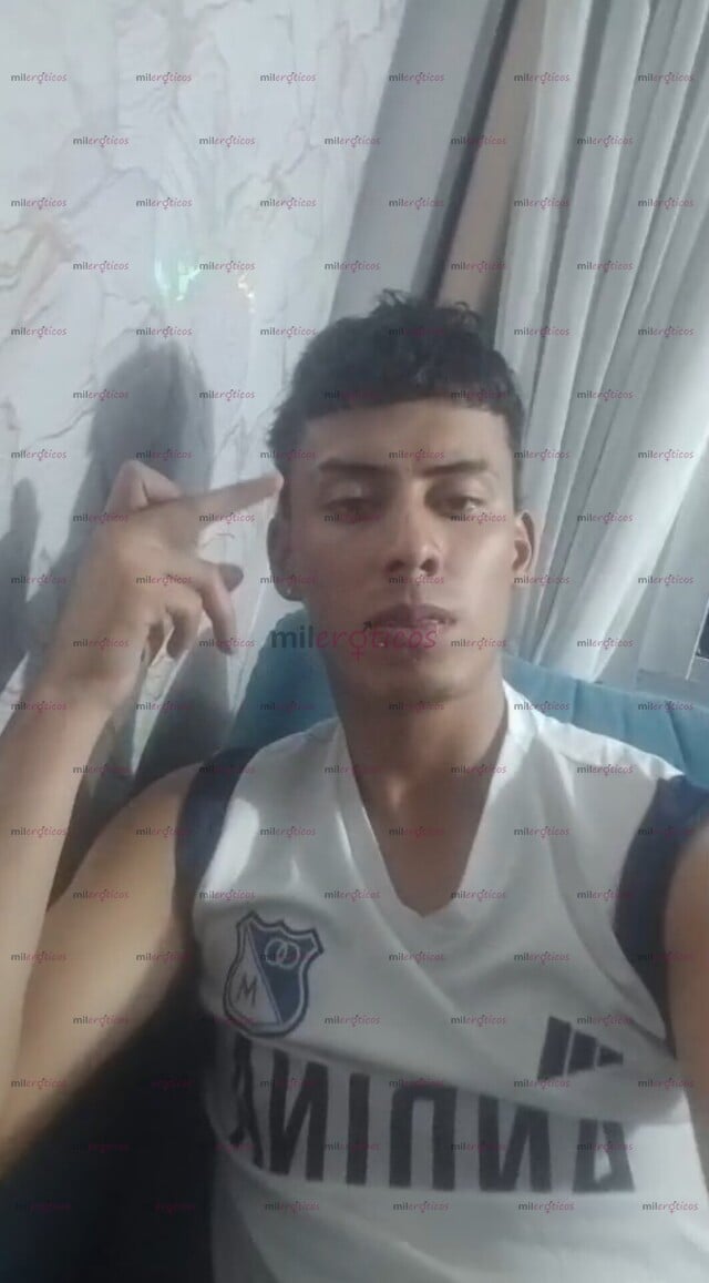 FOTOS DE BELLO JOVEN AMANTE DEL BUEN SEXO APASIONADO