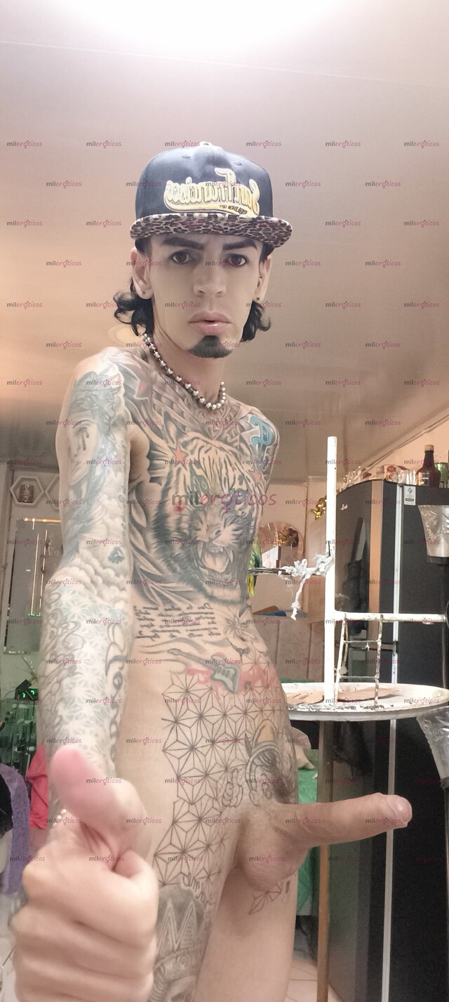 FOTOS DE FLACO BLANCO ACTIVO TATUADO MORBOSO CON SITIO