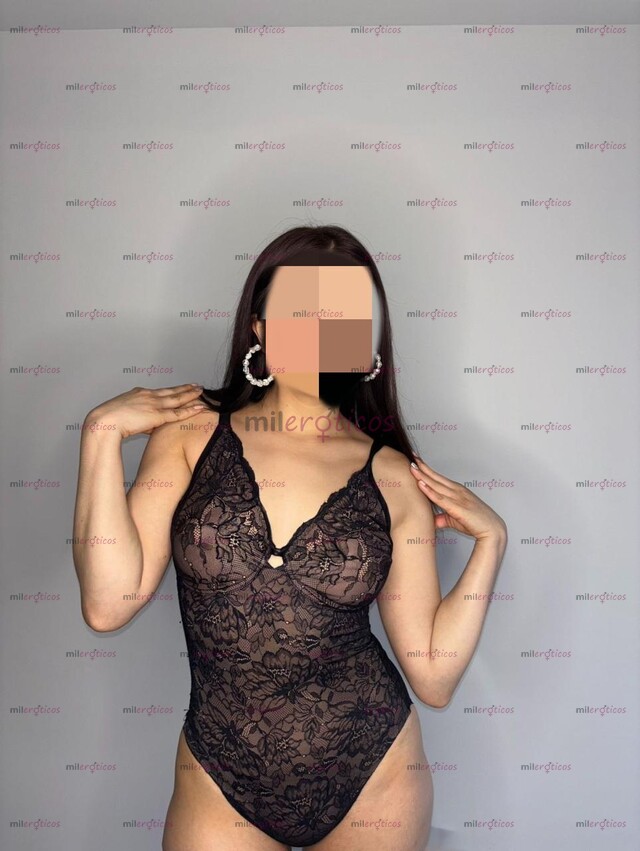 FOTOS DE JOVEN ESCORT UNIVERSITARIA CON ROSTRO ANGELICAL