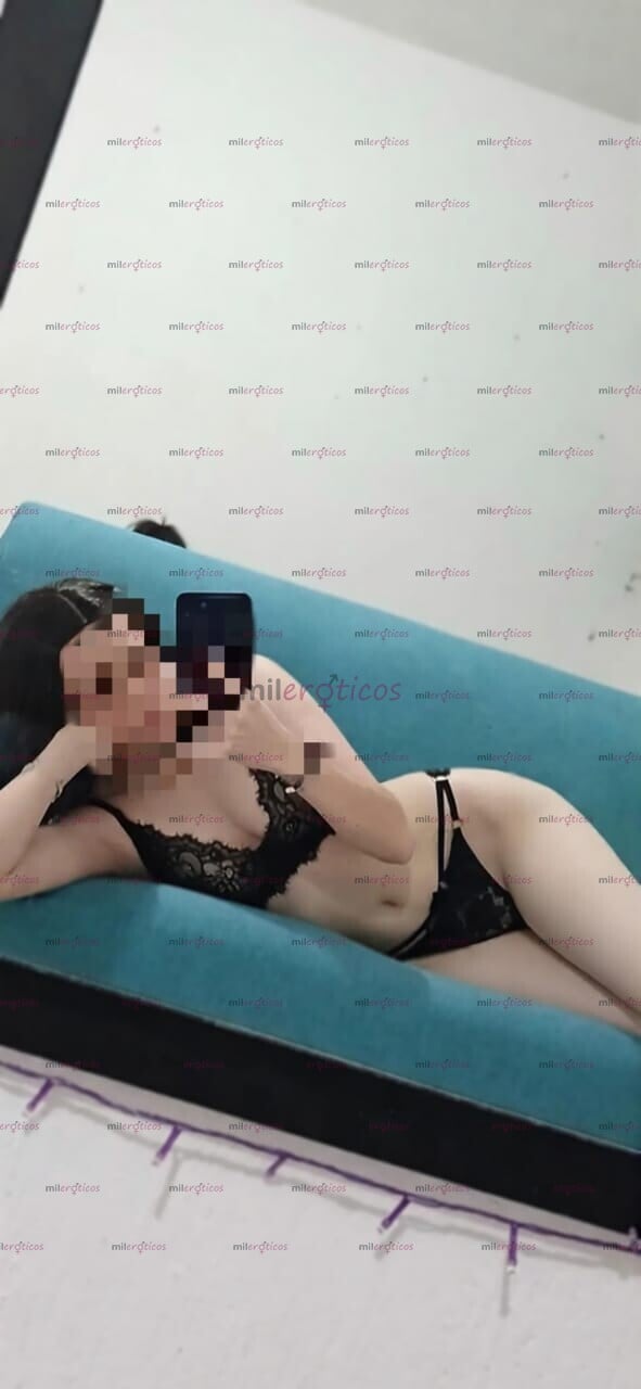 FOTOS DE LIZZ, BLANQUITA BONITA COGELONA DE BUEN CUERPO