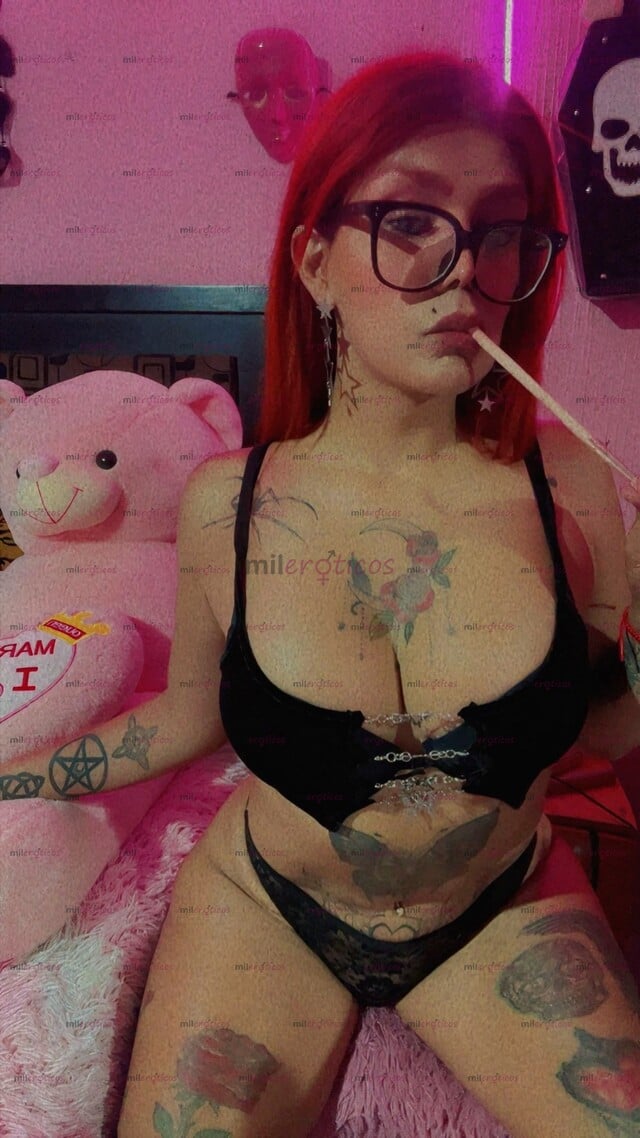 FOTOS DE LOYALTTY UNA CHICA EXUBERANTE CALIENTE Y MUY PUTITA