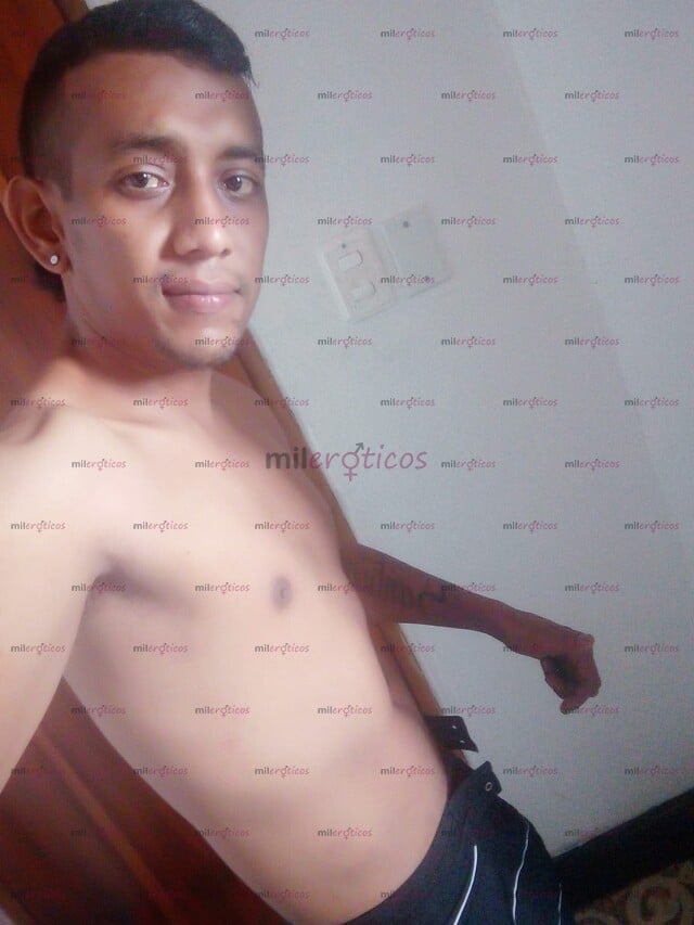 FOTOS DE COSTEÑO VERGON EN MEDELLÍN BUSCO TRABAJO PUES DE LO QUE SALGA MIENTRAS ESTOY ACÁ