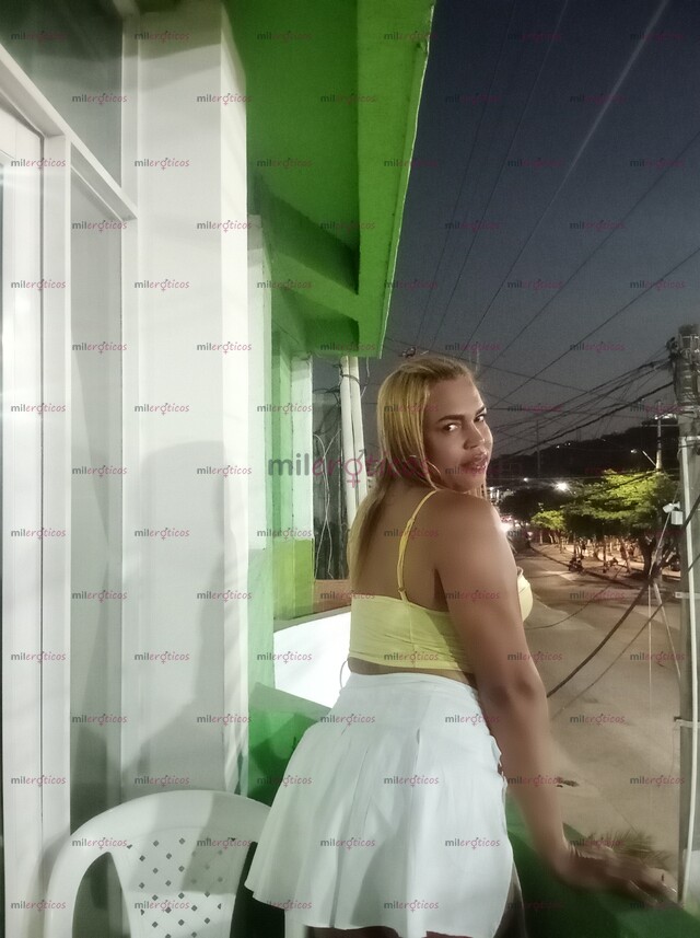 FOTOS DE MUCHOS ME PUEDEN DECÍAR POCO ME PUEDEN TENER VANESA FOX